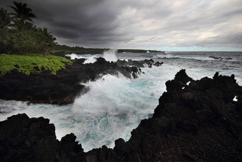 guillaumesamie gsamie canon 600d t3i usa hawaii maui roadtohana waianapanapastatepark color landscape sea ocean coast lava water waves