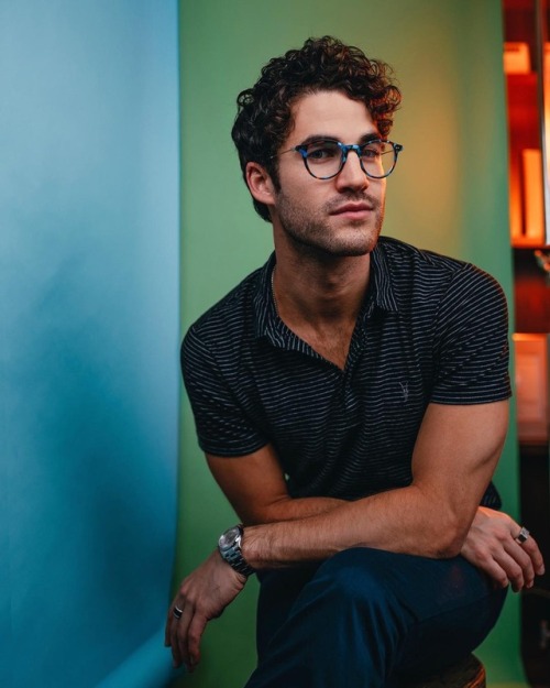 darrenandchrisnews:broadwaycom This is @darrencriss silently...