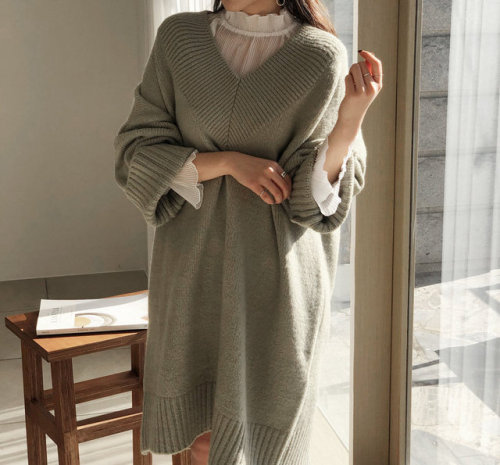 vividspark:Envy Look - V-Neck Loose-Fit Knit Dress