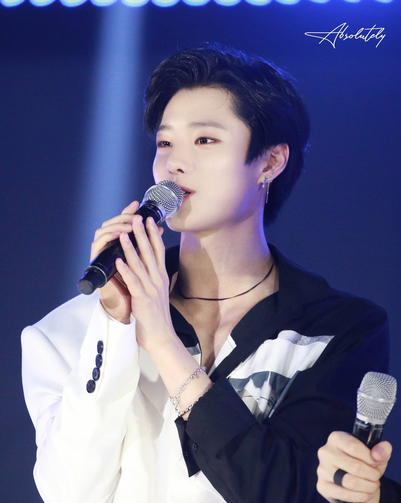 CHO SEUNGYOUN