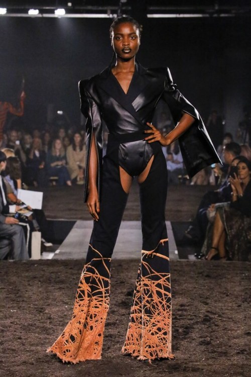 angel-cult:Gareth Pugh ss19 rtw