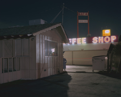 cafeinevitable:Up All Nightphotos: Dave Egan(via nevver)