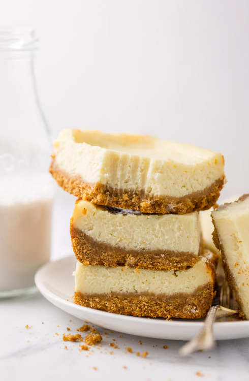 fullcravings:New York Style Cheesecake Bars