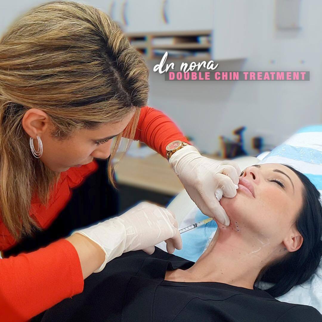 Did you know that you can actually dissolve chin fat permanently with just a few injections? 🤔Whether it’s a double chin from weight gain or weight loss, or even if it’s genetic in nature. You can actually get targetted fat dissolving...