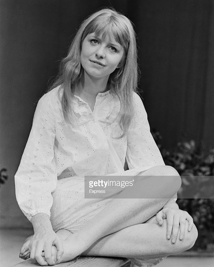 Jane Asher (re)Source • janeasherdaily: British actress, author, and...