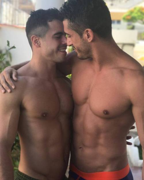 jawdroppingmen:If you love sexy shirtless men you should...