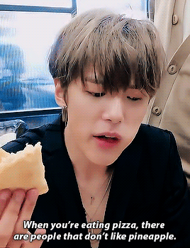 minhyuk monsta x monstaxedits fyiedit boyidoledit mgroupsedit **mine he spent so much time explaining why pineapple on pizza is a good thing thanks king!! 1k 2k