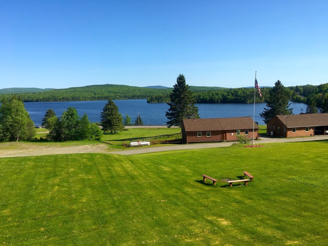 Lopstick Lodge Pittsburg Nh