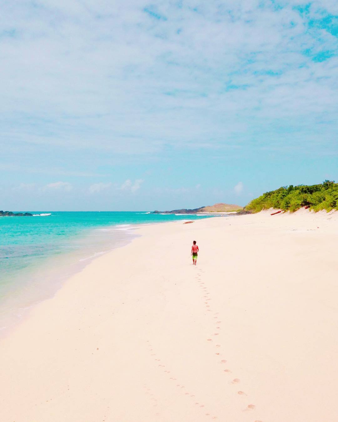 Lost in The Philippines - “Mahabang Buhangin” beach in Tinaga Island ...