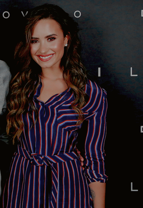 demetria lovato.  - Página 35 Tumblr_potqg4GK9A1reblqyo1_500