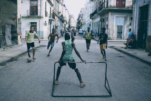 greatsofthegame:Street football around the worldWhere it all...