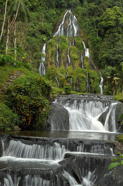 sub-25:Thermal waters at Santa Rosa de Cabal, Colombia