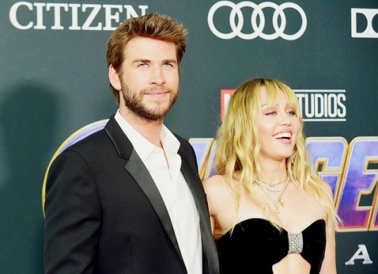 liam hemsworth.  - Página 31 Tumblr_prb8v3uMMp1ui0vp8o4_540