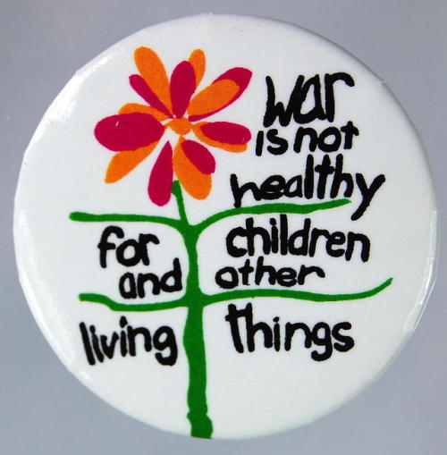 frostflowers:Anti-Vietnam War button 