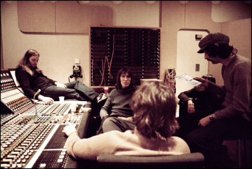 betamaxxx-knoxvegas:Pink Floyd at Abbey Road Studio recording...