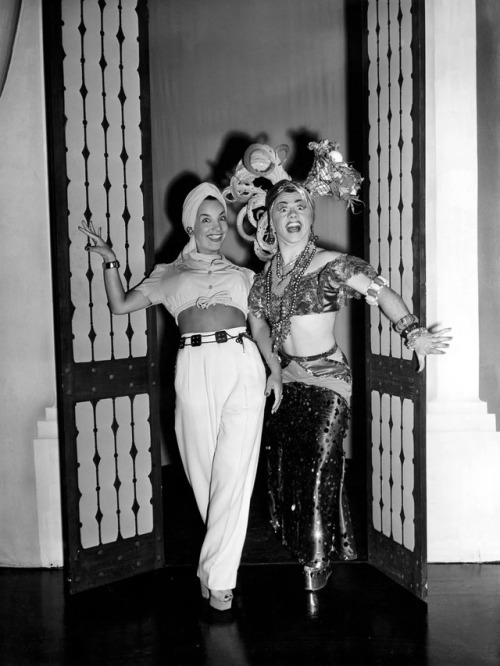 twixnmix:Carmen Miranda visits Mickey Rooney (in drag as...