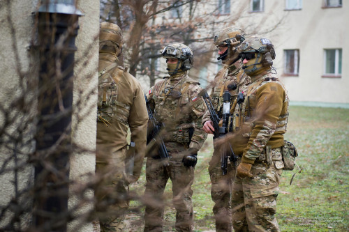 militaryarmament:Polish Military Police Special Forces (Oddziały...