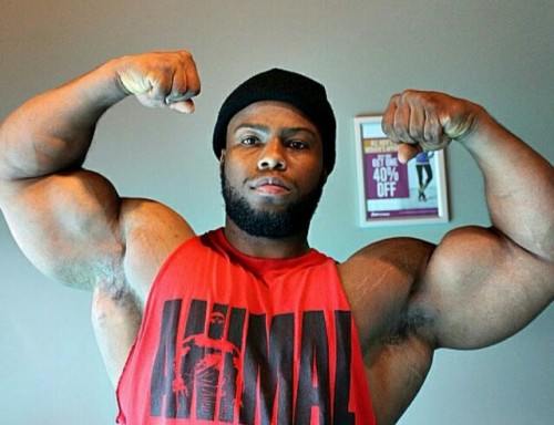 THICK MUSCLE LOVE