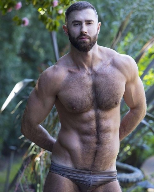 tantalizing-torsos:Tantalizing Torsos!  (many with VPL) &...