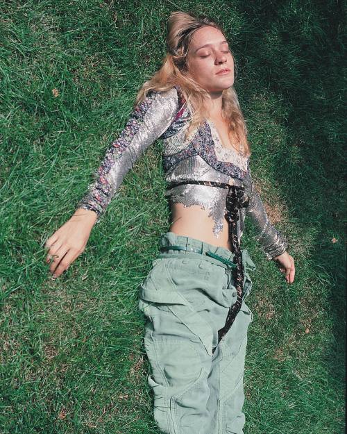 chloesevignyonline:Chloë Sevigny by Mark Borthwick for Purple...