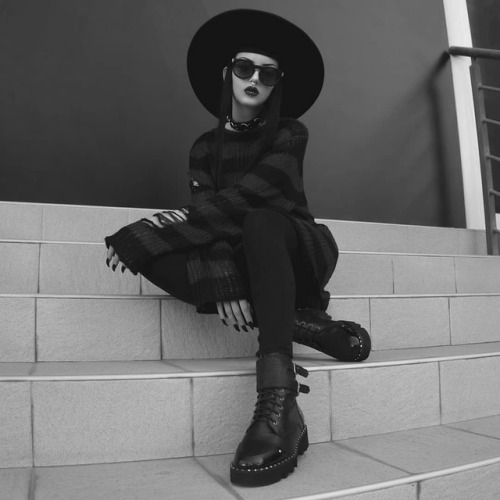 women& 039;s fashion girl youngster fashion hipster grunge vintage Vinyl street goth streetphotography street wear street style Streetwear OutfitoftheDay outfits outfit bohostyle bohofashion boho swag swag girl indie hippie Model emo punk b&w edit b&w photography b&w blog b&w fashion