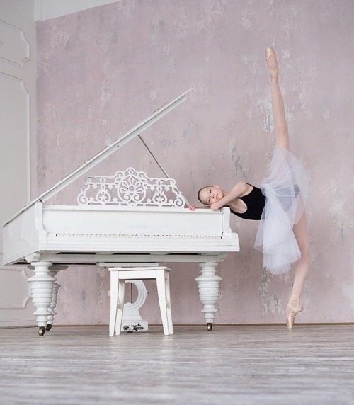 andantegrazioso:Sweet ballerina | soleilphoto