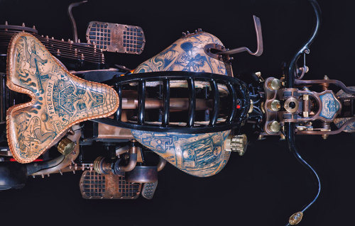 uggly:The world’s first tattooed motorcycle by Polish tattoo...