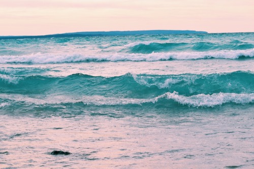 adventureovereverything:Wave after wave