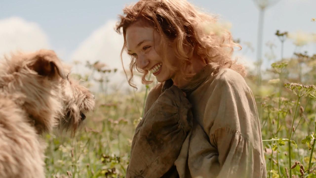 elm-tree-under-a-green-shooting-star-poldark-2015-ep-1