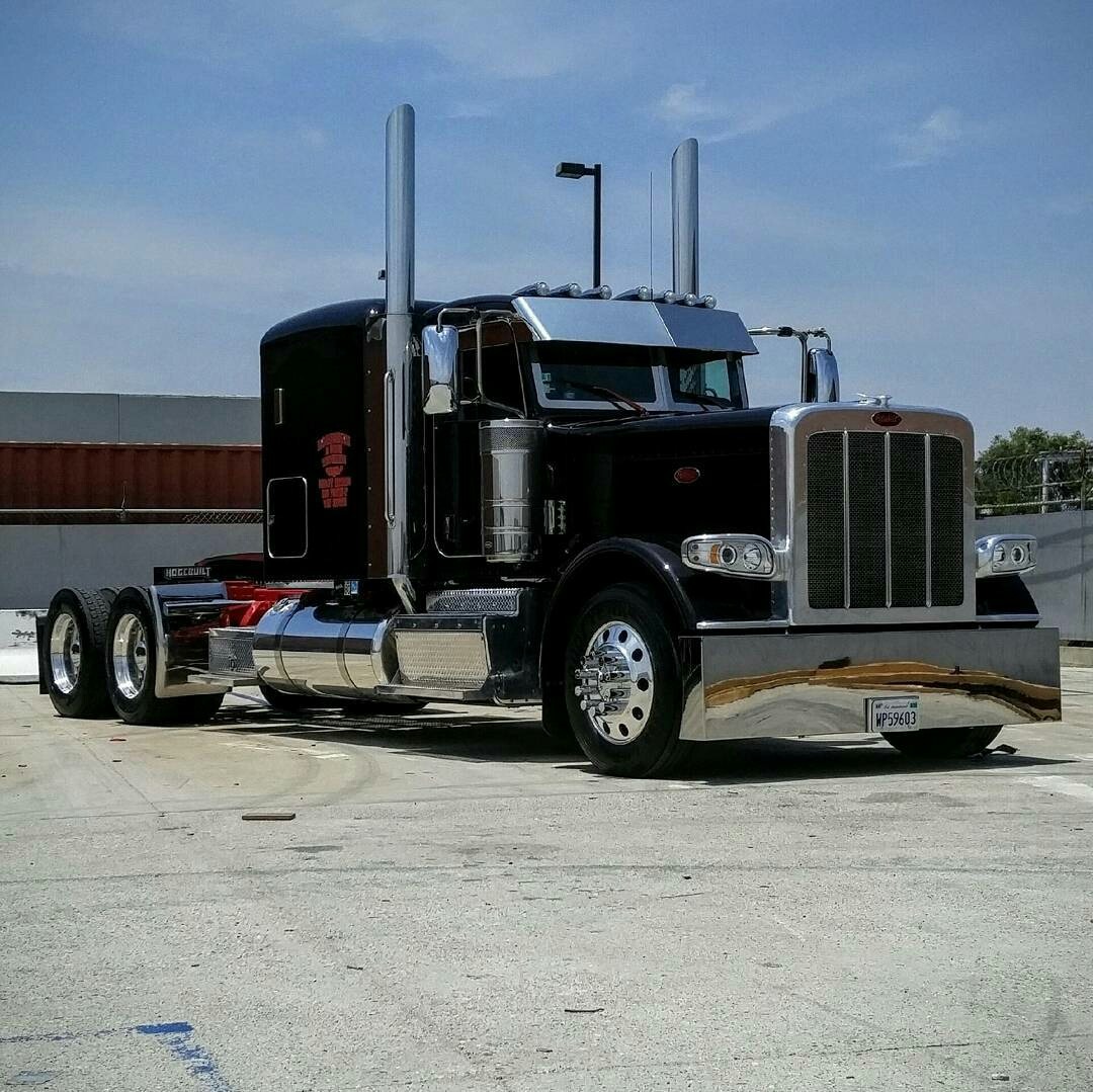 Semitrckn — Peterbilt custom 389