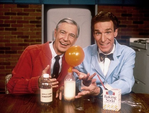 s-k-e-t-c-h-y-artist:missing-the-90s:Mister Rogers and Bill...