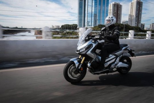 Scooters à venda no Brasil