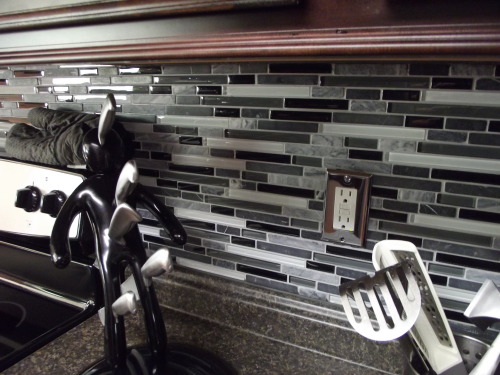 belktile:Here are a few of our popular kitchen backsplashes...