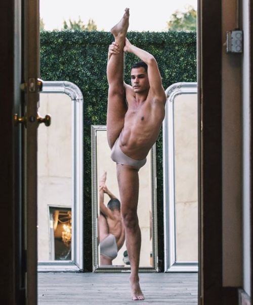 exguyparis:Riccardo Battaglia - photo by Peter Hinsdale