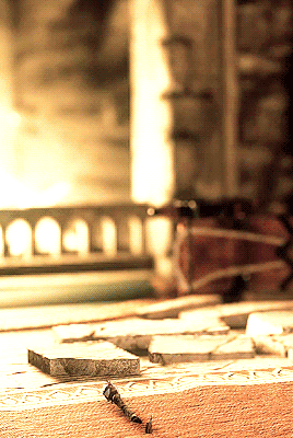 tumblr_nnu7en3sAP1u5urw9o4_r1_400.gif