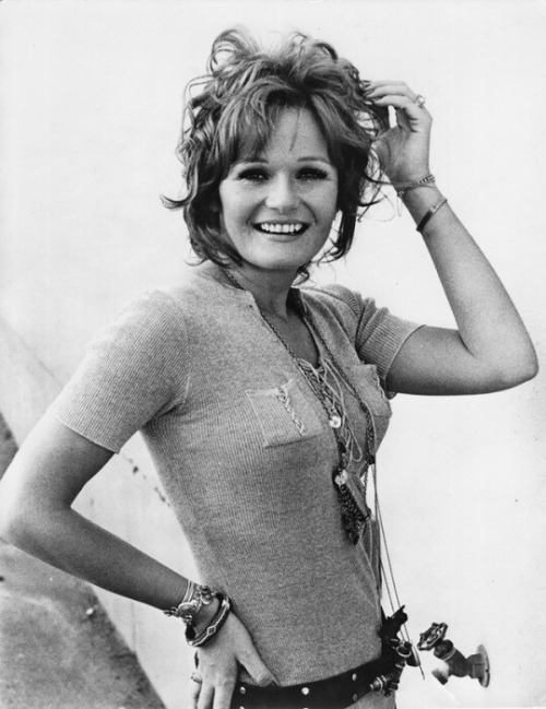 Next photo of Valerie Perrine