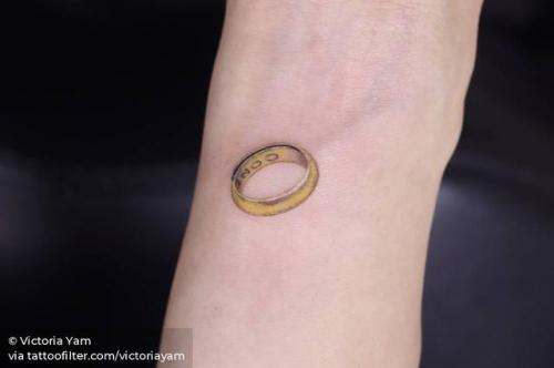 By Victoria Yam, done in Hong Kong. http://ttoo.co/p/31717 micro;family;memorial;watercolor;love;facebook;wedding ring;realistic;wrist;twitter;victoriayam;couple;illustrative