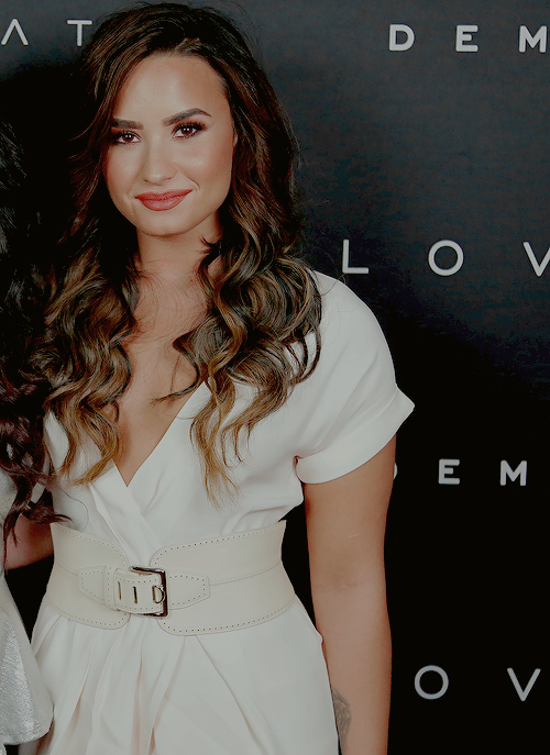 demetria lovato.  - Página 36 Tumblr_pobtcbI8QN1reblqyo1_500