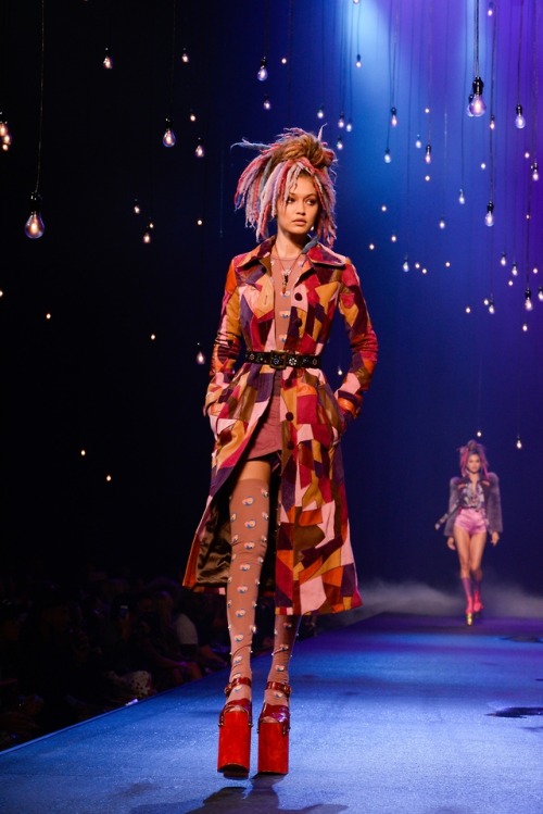 gigihadidmodeluniverse