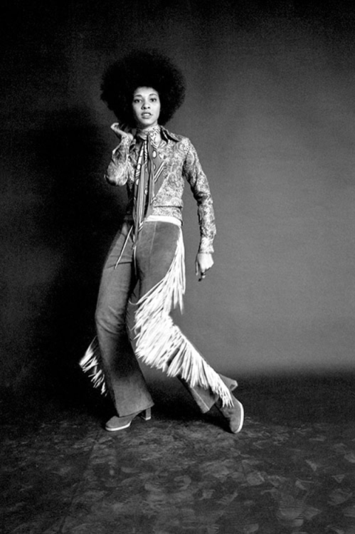 twixnmix:Betty Davis photographed by Baron Wolman for Rags...