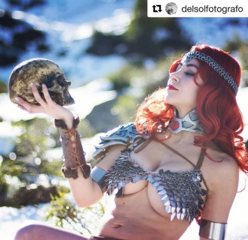 repost redsonja redhead warrior skull snow photoshoots cosplay cosplayshoot cosplayers cosplayer nieve pelirroja montaña nikonshooter nikond7100 nikontop nikontop_