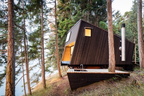 prefabnsmallhomes:The Valdes Island Shack, British Columbia,...