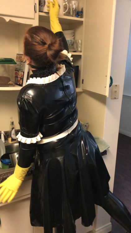 latex-kinks:After having @kinkedupkitten make some coffee, I had...