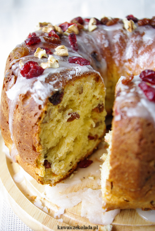 Babka - type of a round cake prepared for Easter... - lamus dworski