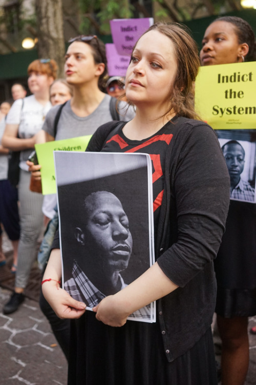 blackmanonthemoon:activistnyc:Vigil for #KaliefBrowder, a...