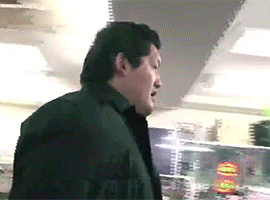 tumblr_p9zeusP4SA1sr4dpho3_400.gifv