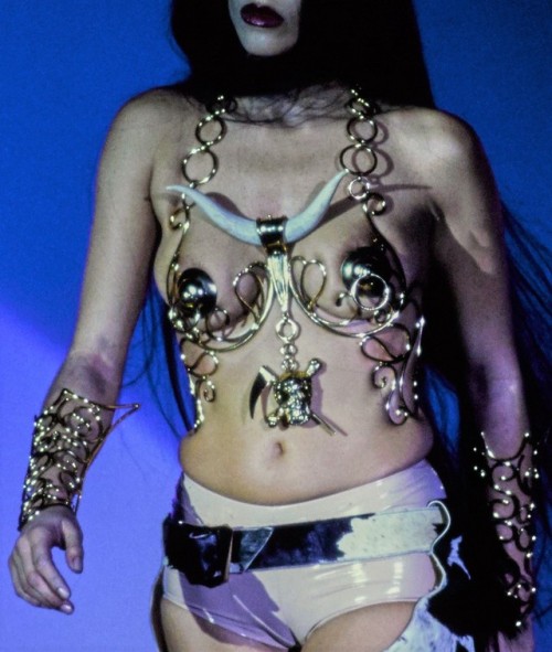 monsieur-j:Thierry Mugler S/S 1992 Runway Details