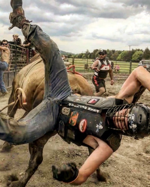 chettbro:US Army “Rodeo Naked”