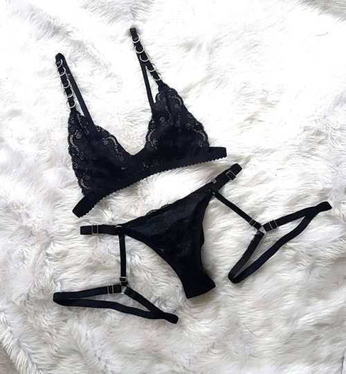 The classic black lacy lingerie set…but different: The...