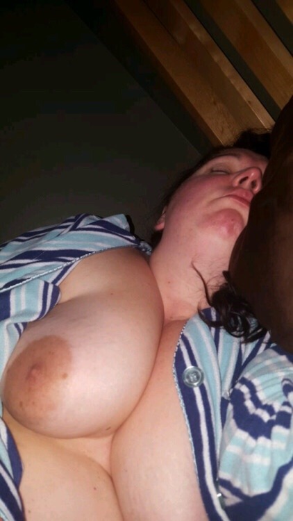 awesome-nips-lips:Sleeping 